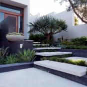 7 inspiracji na beton architektoniczny i płyty betonowe w ogrodzie przydomowym